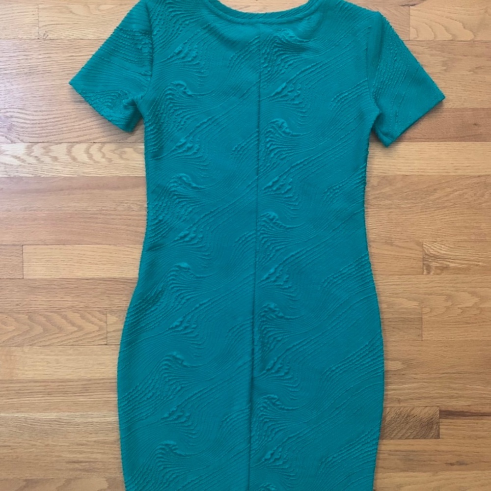 Zara green short sleeve dress - Picture 4 of 4